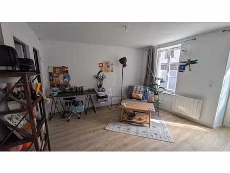 location appartement 2 pièces 31.7 m² à frontenay-rohan-rohan (79270)  450 €