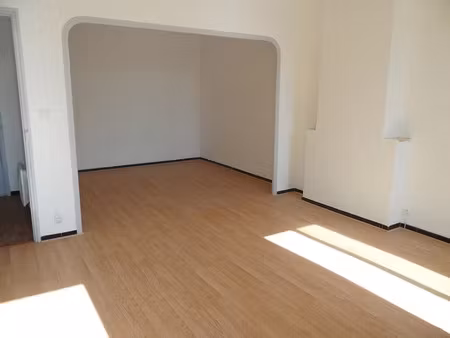 location appartement 1 pièce 47.39 m² à hyeres (83400)  536 €