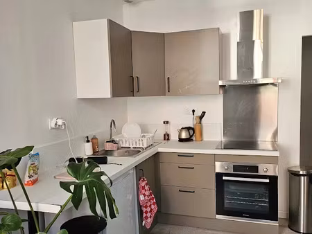 location meublée appartement 2 pièces 30 m² à roubaix (59100)  608 €