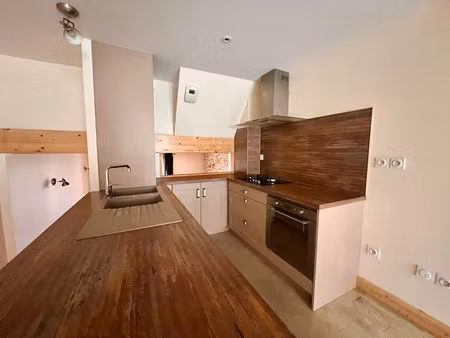 location appartement 3 pièces 68.92 m² à lons-le-saunier (39000)  630 €