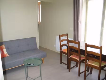 location meublée appartement 4 pièces 60 m² à rumaucourt (62860)  660 €