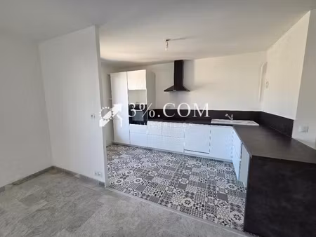 3%.com marseille 13009 location d'un t3 tout renove a neuf + parking privatif coeur mazarg