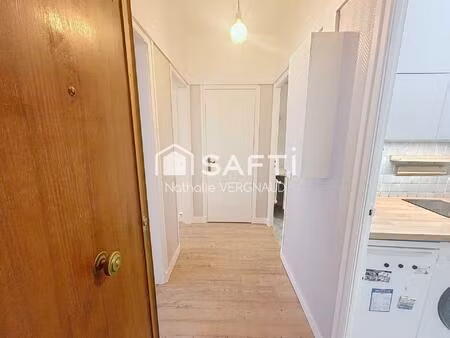 beau t2 tres lumineux proche metro 12 volontaires