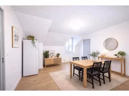 appartement avec stationnement à sedan