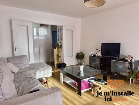 à vendre t3 de 66 m2 centre de voreppe 165 000 eur