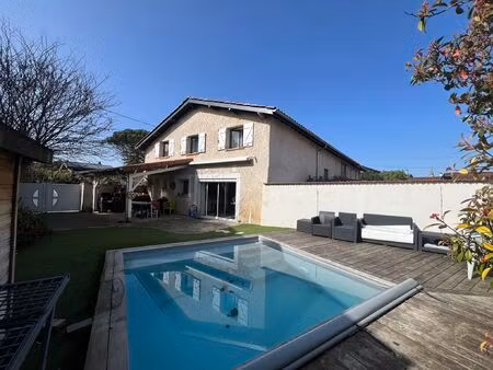 charme et piscine : ancienne grange rénovée avec 4 chambres  sans vis-à-vis !
