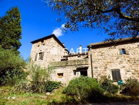 07140 : maison pierre de 177 m² avec vue dominante et terrain de 7300m²