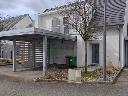 maison jumelée 4 pièces 92 15 m2 au calme en impasse  pr