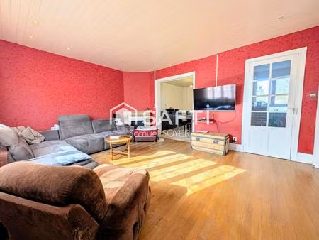 grande maison 4 chambres avec garage et dependance