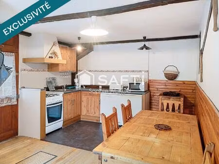 au coeur du village  un potentiel rare vous attend!!