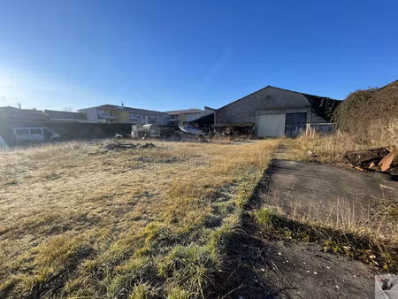 hangar + terrain constructible centre bergerac  1800m2