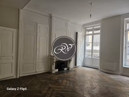 appartement t4 renove de 104 70m²