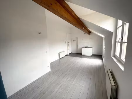 exclusivite - studio de 26.08m² avec parking sous-sol privatif et terrasse.