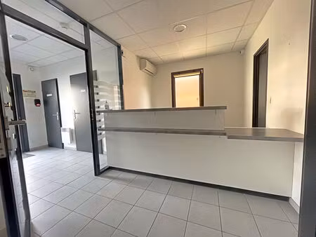 location commerce 80 m² à libourne (33500)