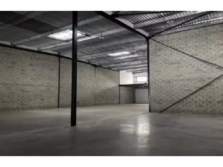 cellule d'activité à louer à buc