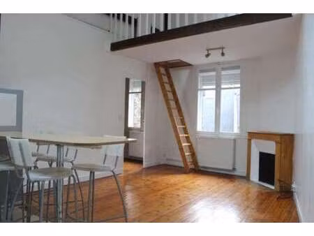 location appartement 2 pièces à nantes (44000) : à louer 2 pièces / 45m² nantes