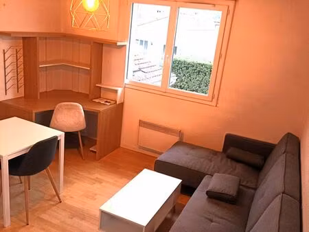 t2 meublé étudiant 26 m² – proche enit / iut / staps