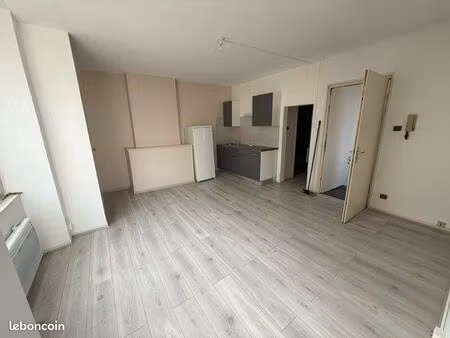 f2 45 m² à lunéville centre – proche château