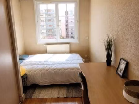 location meublee - proche métro charpennes - au calme