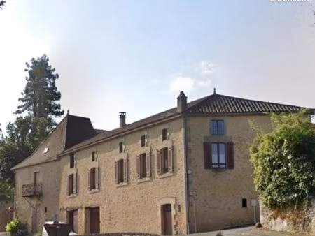 belvès a louer maison en pierre 180 m² – jardin / terrasse / garage