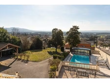 propriété 9 pièces 300 m²