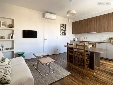 f3 meublé à louer – reims centre – entièrement rénové – balcons