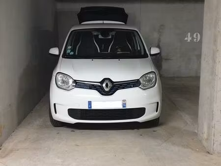 emplacements de stationnement