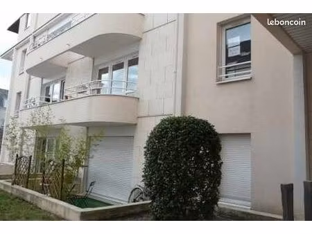 grand t2 bis près uco  lafayette  parking