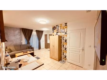 ? studio meublé 24 m² – lumineux & tout équipé – réminiac centre