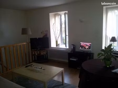 t2 43m2 12 rue jacquat saint-apollinaire 575 charges comprises