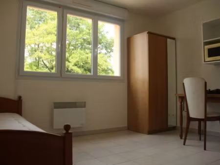 location meublée appartement 1 pièce 23 m² à vitry-sur-seine (94400)  850 €