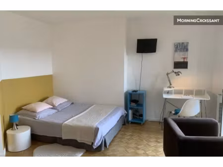 location meublée appartement 1 pièce 28 m² à lyon 7ème (69007)  1 090 €