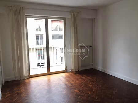 location appartement 2 pièces 49.78 m² à versailles (78000)  1 099 €