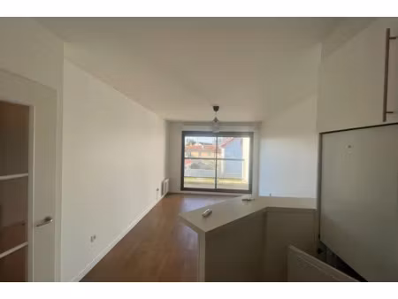 location appartement 2 pièces 40.79 m² à la varenne saint hilaire (94210)  1 250 €