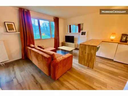 location meublée appartement 2 pièces 43 m² à loos (59120)  1 200 €