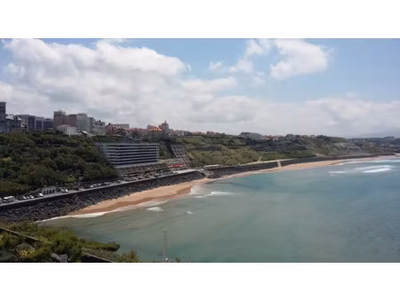 location appartement 3 pièces 71 m² à biarritz (64200)  1 945 €