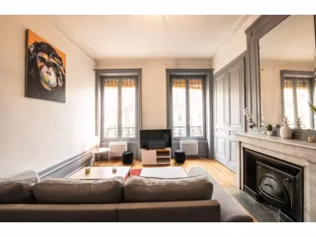 location meublée appartement 1 pièce 42 m² à lyon 6ème (69006)  1 590 €