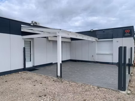 location locaux professionnels 2 pièces 100 m² à bourg-en-bresse (01000)  2 042 €