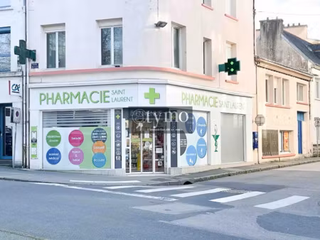 location locaux professionnels 100 m² à brest (29200)  2 000 €