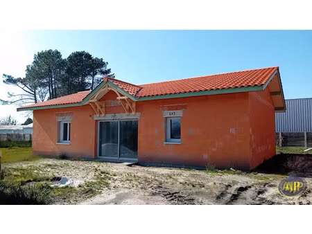 location maison 4 pièces 94.92 m² à biscarrosse (40600)  1 500 €