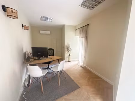 location locaux professionnels 14.59 m² à bastia (20200)  350 €