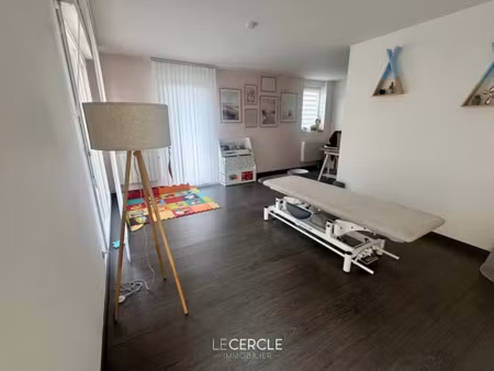location locaux professionnels 20 m² à senlis (60300)  900 €