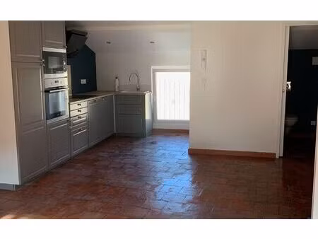 location appartement  40.41 m² t-2 à l'isle-sur-la-sorgue  555 €