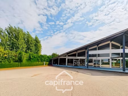 location locaux professionnels 3 pièces 384 m² à lux (71100)  2 900 €