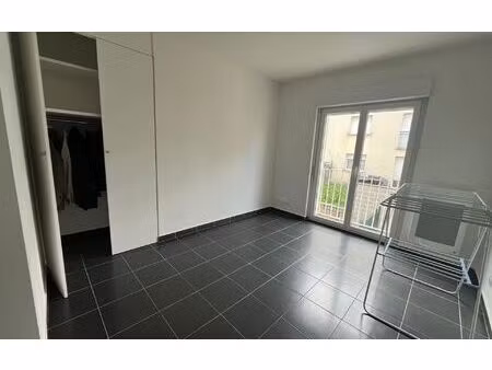 location maison  84.07 m² t-4 à évreux  920 €