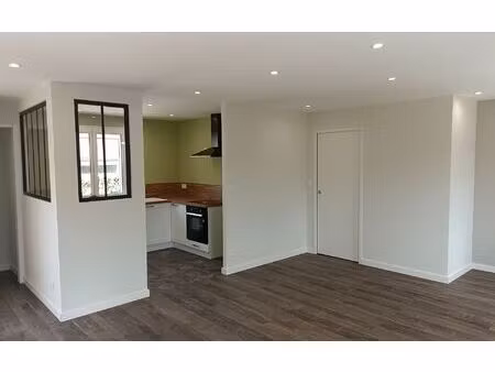location maison  61 m² t-3 à mamers  630 €