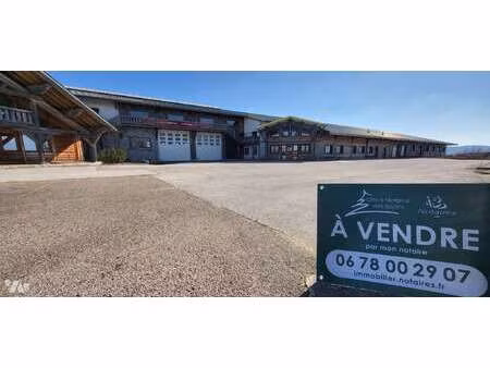 vente bureaux et commerces à frasne (25560) : à vendre / frasne