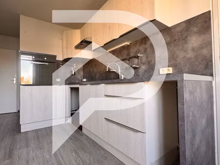 cormontreuil - type 4 avec balcon et place de stationnement