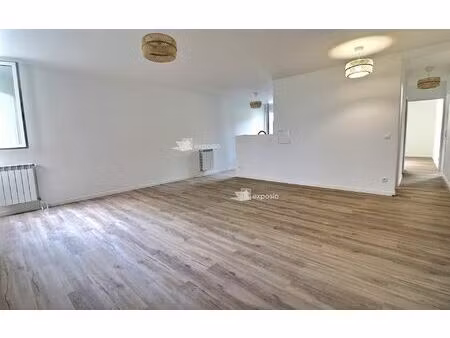 location appartement  71.09 m² t-3 à le mée-sur-seine  1 060 €
