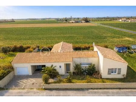 maison traditionnelle de 141 m² à sainte-gemme